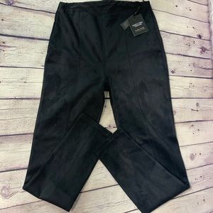 NWT Vera wang faux suede legging